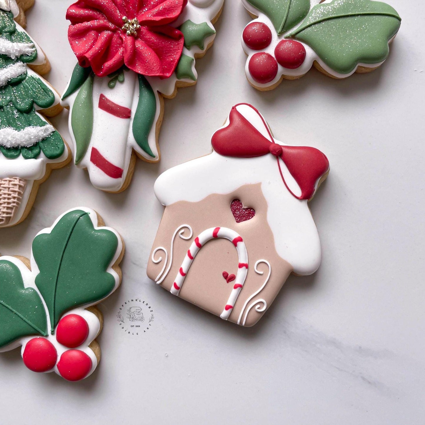 Gingerbread House with Bow Cookie Cutter