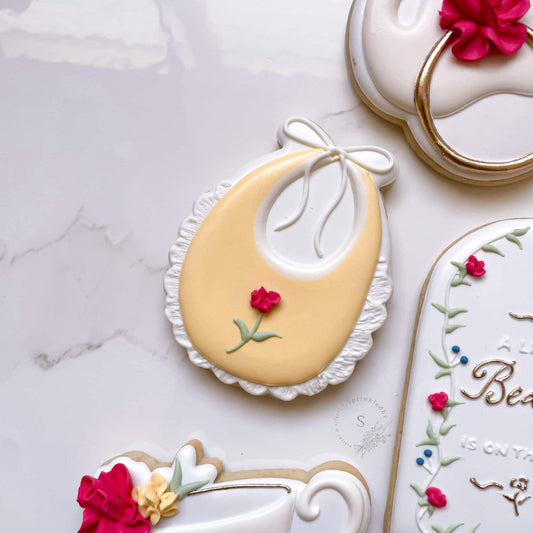 Scalloped Baby Bib Cookie Cutter